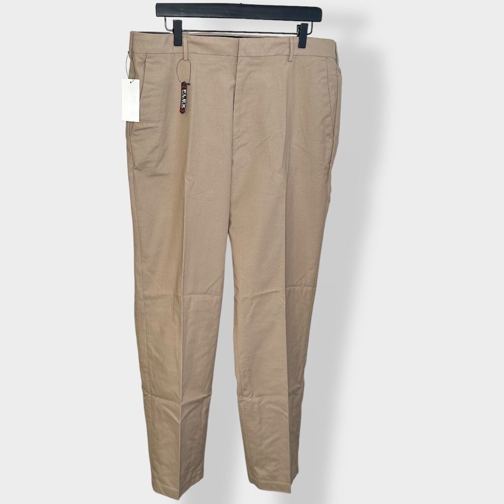 Van Heusen NWT Men's‎ Straight Flex Chino Pant